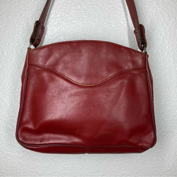 Vintage 70s Etienne Aigner Red Shoulder Bag Hand Made Oxblood Leather 12X9" - Picture 11 of 16